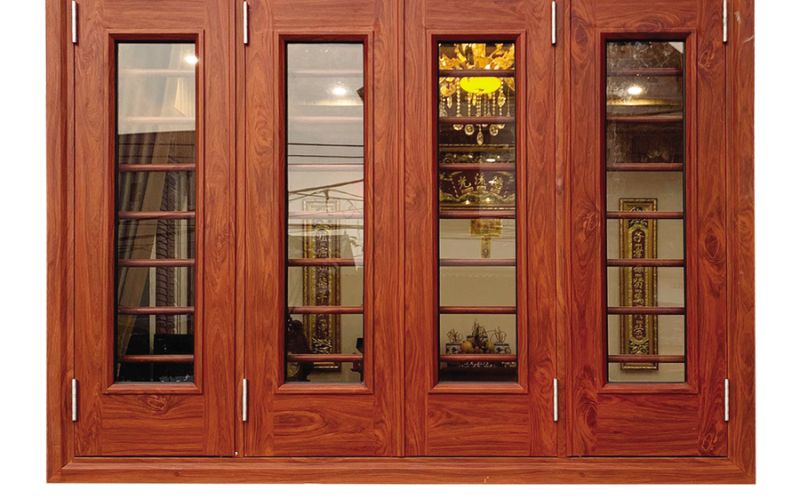 Mẫu cửa gỗ tự nhiên chạm khắc hoa văn