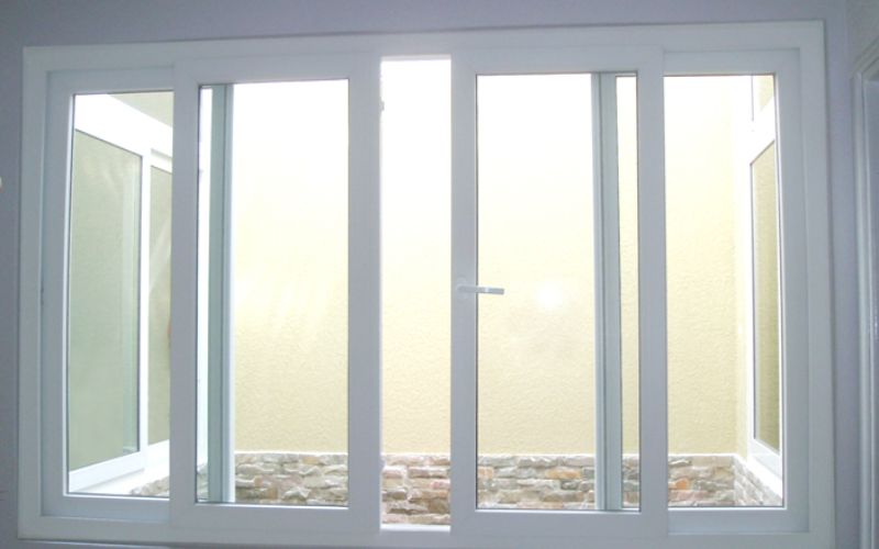 Cửa gỗ 4 cánh kiểu Pháp sơn trắng