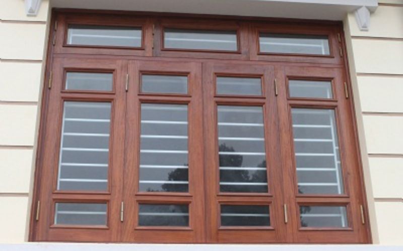 Cửa gỗ 4 cánh hiện đại kết hợp kính toàn pano lớn