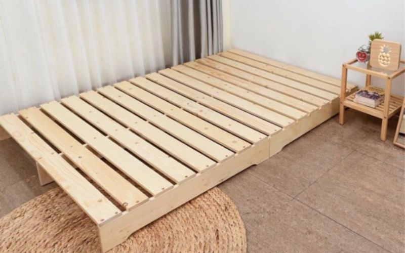 Giường 1 mét pallet