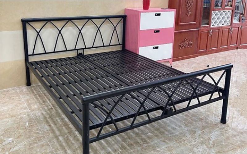 Giường bệt sắt 2