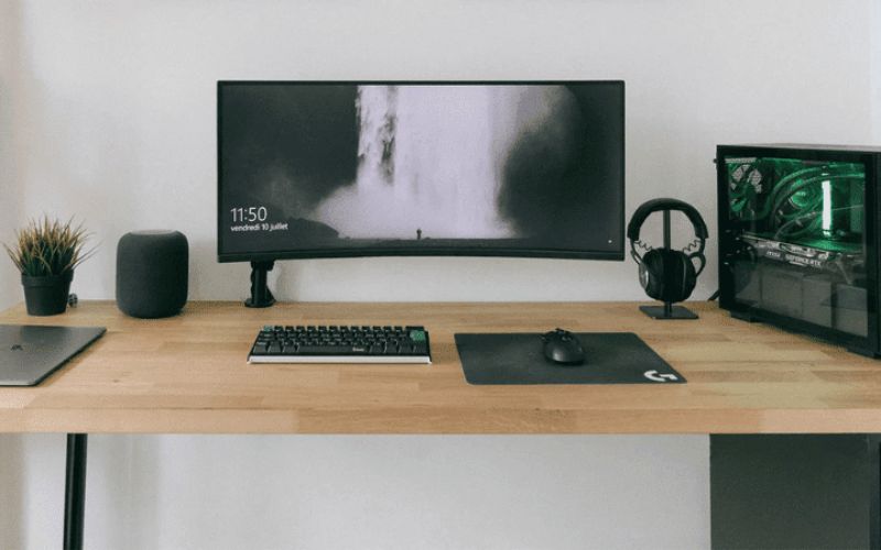 Setup góc gaming kết hợp làm việc