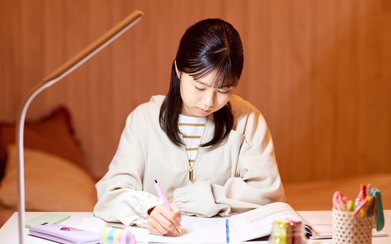 kích thước bàn học đơn