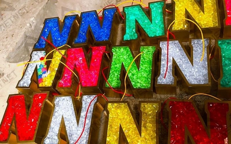 ứng dụng acrylic trong quảng cáo